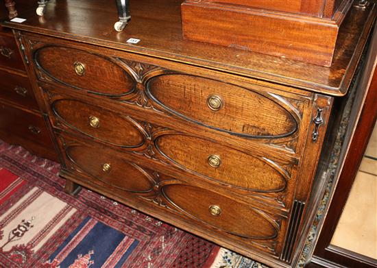 Oak chest of drawers